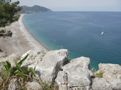 Olympos Akropolis uitzicht over strand.